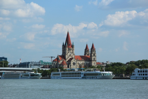 Danube-Vienna_01